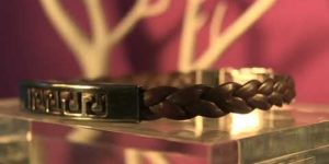 Armband mit Edelstahl Applikation